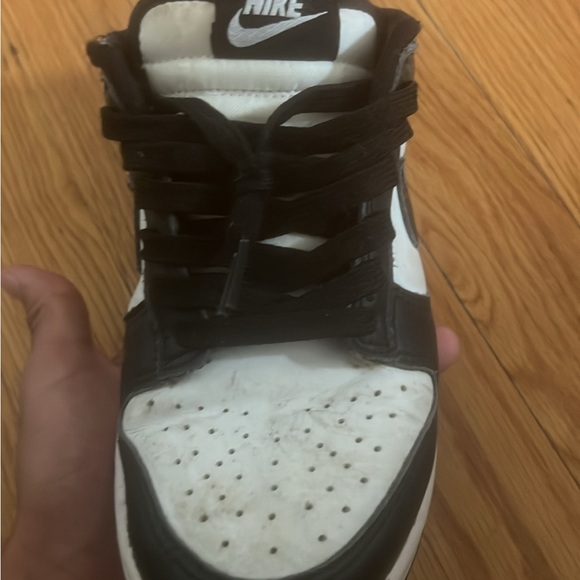 Nike Men's Black and White Low-Top Sneakers - Picture 3 of 4